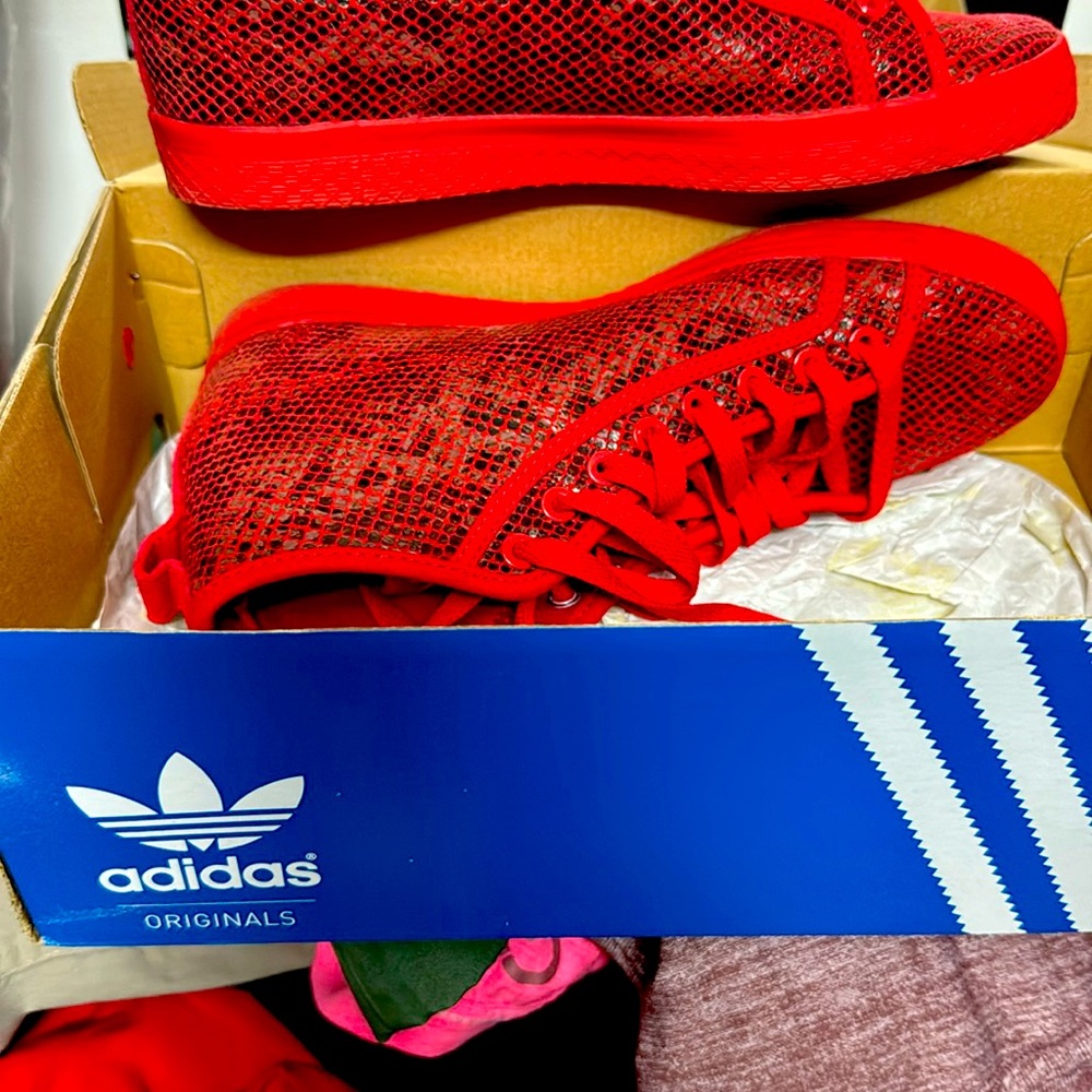 Adidas Red Reptile pattern Sneakers Vibrant Sporty Design With Box